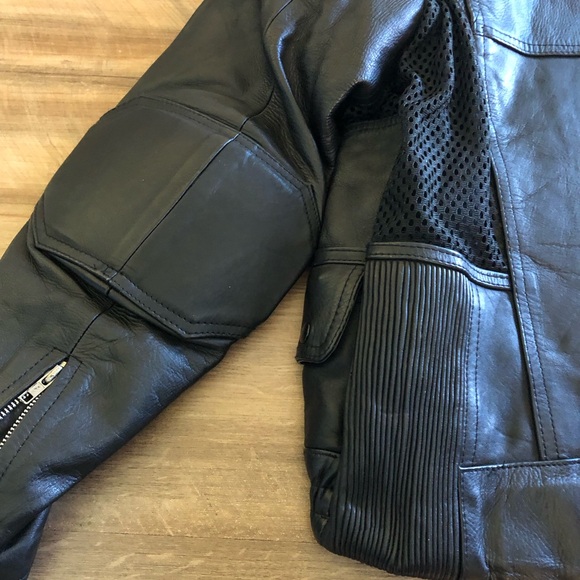 🎉Host Pick🎉 Men’s Black Leather with Mesh Vented Motorcycle Jacket Size 38 - Picture 7 of 13